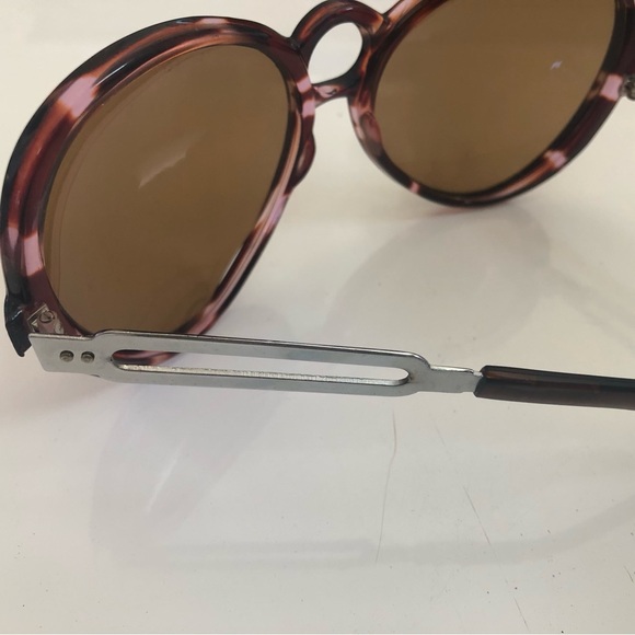 Vintage 1970’s Sunglasses - Picture 5 of 12